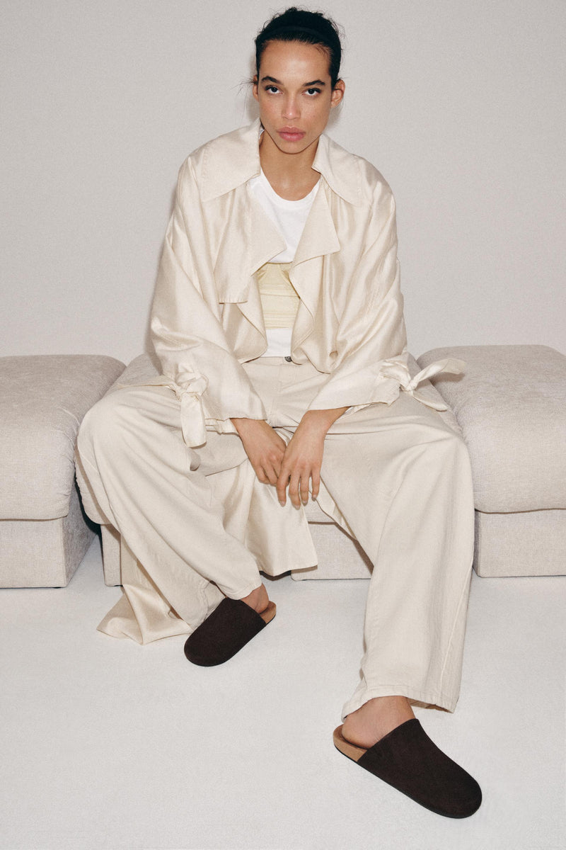 FLAT LEATHER MULES